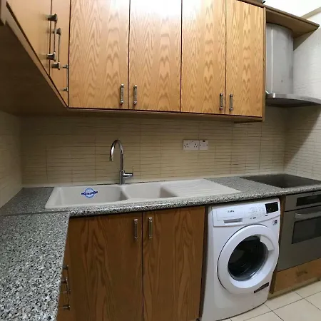 Apartment Lovely Seashore For Vacation In Cyprus Limassol